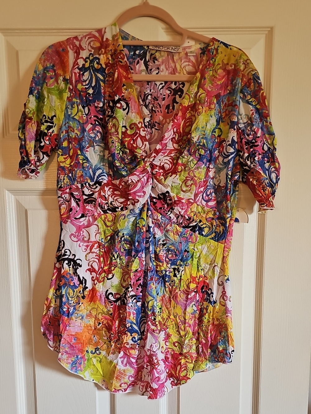 SNO SKINS Multicolor Twist-Front V-Neck Blouse